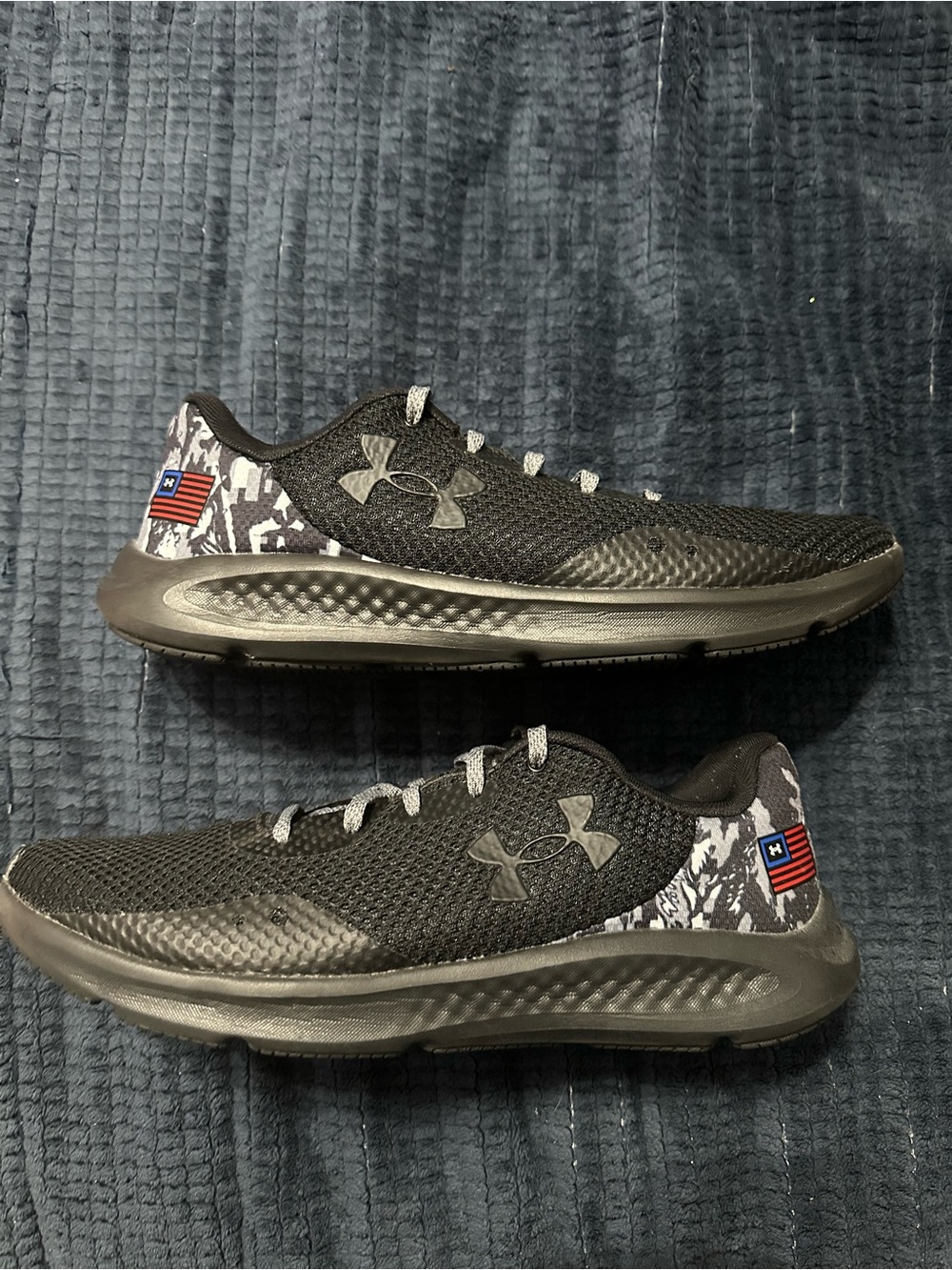 Men's Under Armour Charged Pursuit 3 Freedom running shoes. Size 12